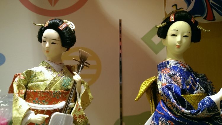 Red Circle | Walking, Talking, Living Dolls: The doll-women of Japan &  their literature